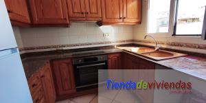 COCINA Chalet de 3 dormitorios, con 1 baño y 1 aseo a 450m de la playa en el km 4 de la ctra. de las Marinas en Dénia. 