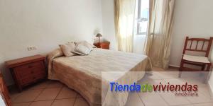 DORMITORIO Chalet de 3 dormitorios, con 1 baño y 1 aseo a 450m de la playa en el km 4 de la ctra. de las Marinas en Dénia. 