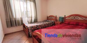DORMITORIO Chalet de 3 dormitorios, con 1 baño y 1 aseo a 450m de la playa en el km 4 de la ctra. de las Marinas en Dénia. 